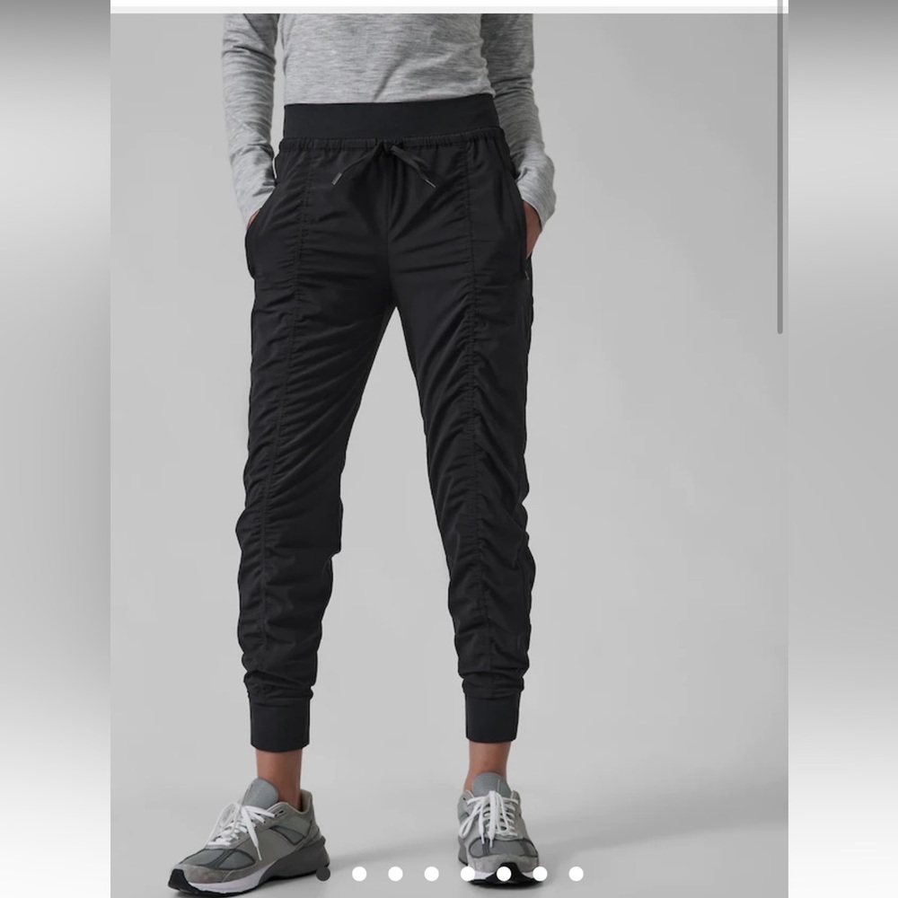 NWT Athleta Attitude Lined Pant 10L